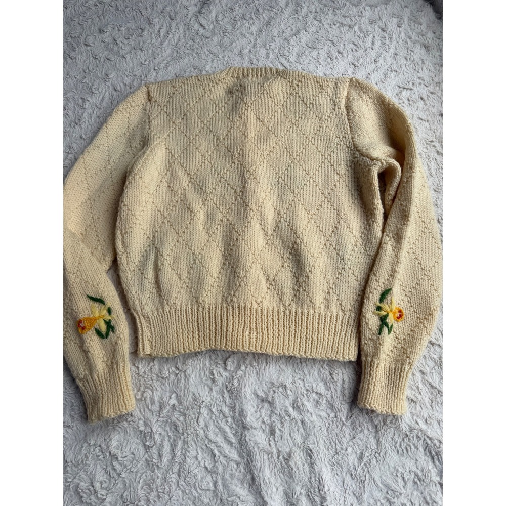 Vintage 50s Hand Knit Wool Floral Embroidered Cardigan Sweater Made in England - Picture 9 of 12